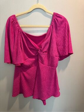 Women's Fuchsia Textured Twist-Front Top Plus Size 1XL